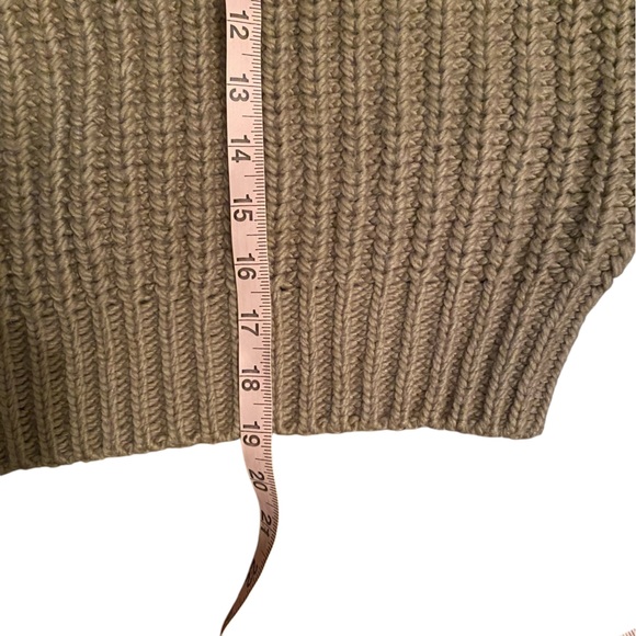 H&M Oversized Cropped Cable Knit Sweater M - Picture 7 of 10